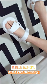 Maísa Silva feet photo thumbnail