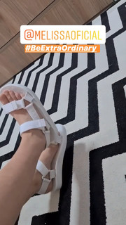 Maísa Silva feet photo thumbnail