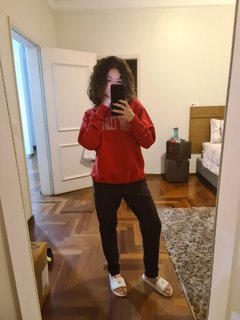 Maísa Silva feet photo thumbnail