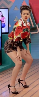 Maísa Silva feet photo thumbnail