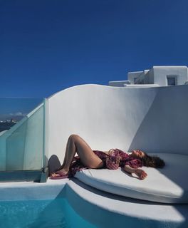 Maísa Silva feet photo thumbnail