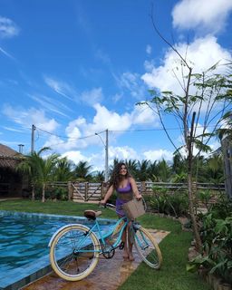 Maísa Silva feet photo thumbnail