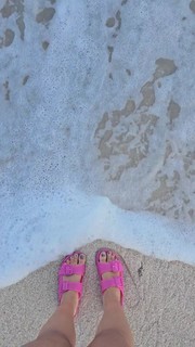 Maísa Silva feet photo thumbnail