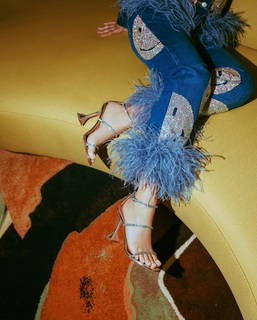 Maísa Silva feet photo thumbnail