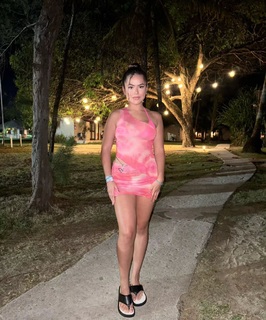 Maísa Silva feet photo thumbnail