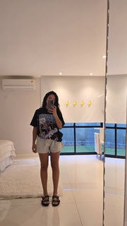 Maísa Silva feet photo thumbnail