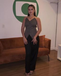 Maísa Silva feet photo thumbnail