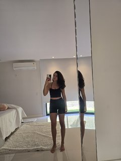Maísa Silva feet photo thumbnail