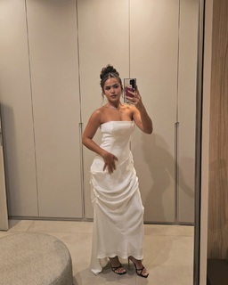 Maísa Silva feet photo thumbnail