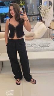 Maísa Silva feet photo thumbnail