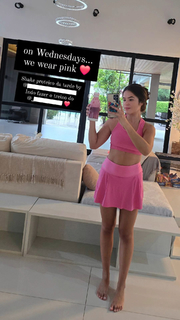 Maísa Silva feet photo thumbnail