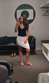 Maísa Silva feet photo thumbnail
