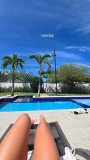 Maísa Silva feet photo thumbnail