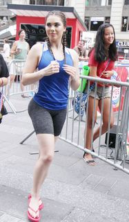 McKayla Maroney feet photo thumbnail