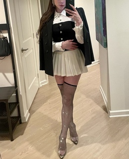 McKayla Maroney feet photo thumbnail