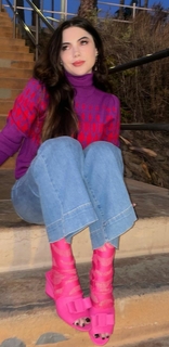McKayla Maroney feet photo thumbnail