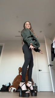 McKenzi Brooke feet photo 2
