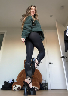 McKenzi Brooke feet photo 16