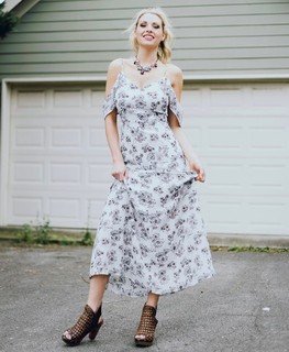 McKenzie Mitchell feet photo 11