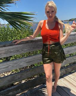 McKenzie Mitchell feet photo 16