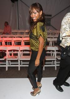 Meagan Good feet photo thumbnail