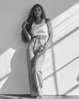 Meagan Good feet photo thumbnail
