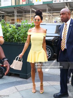 Meagan Good feet photo thumbnail