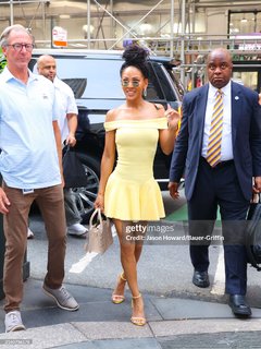 Meagan Good feet photo thumbnail