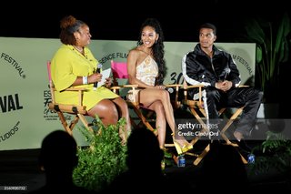 Meagan Good feet photo thumbnail