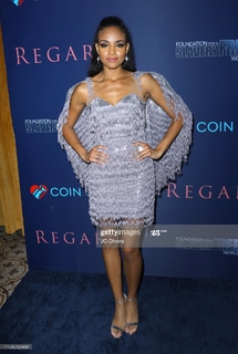 Meagan Tandy feet photo 20