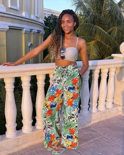 Meagan Tandy feet photo 10