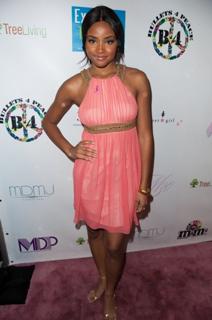 Meagan Tandy feet photo 10