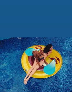 Meaghan Rath feet photo thumbnail