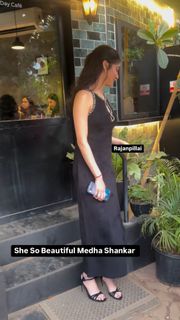 Medha Shankar feet photo 2