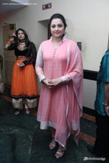 Meena feet photo thumbnail