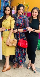 Meena feet photo thumbnail