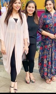 Meena feet photo thumbnail