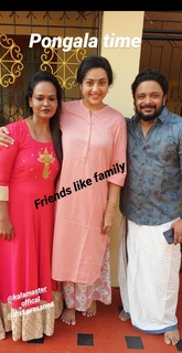 Meena feet photo thumbnail