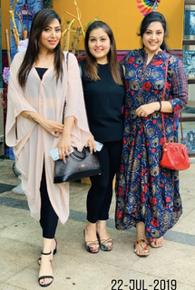 Meena feet photo thumbnail