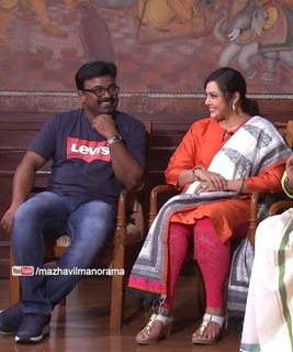 Meena feet photo thumbnail