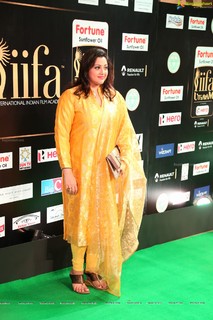 Meena feet photo thumbnail