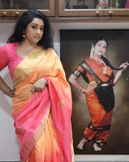 Meena feet photo thumbnail