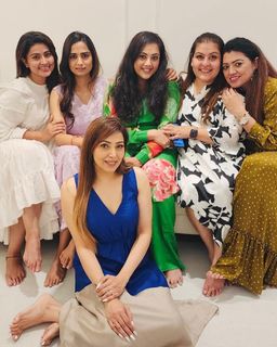 Meena feet photo thumbnail