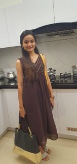 Meenakshi feet photo 8