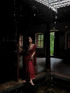 Meenakshi feet photo 9