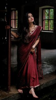 Meenakshi feet photo 6