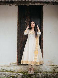 Meenakshi feet photo 5