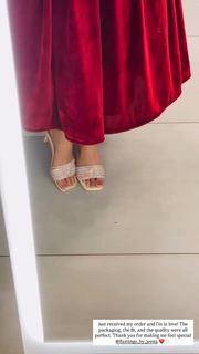 Meenakshi feet photo 18
