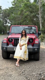 Meenakshi feet photo 16