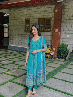 Meenakshi feet photo 14